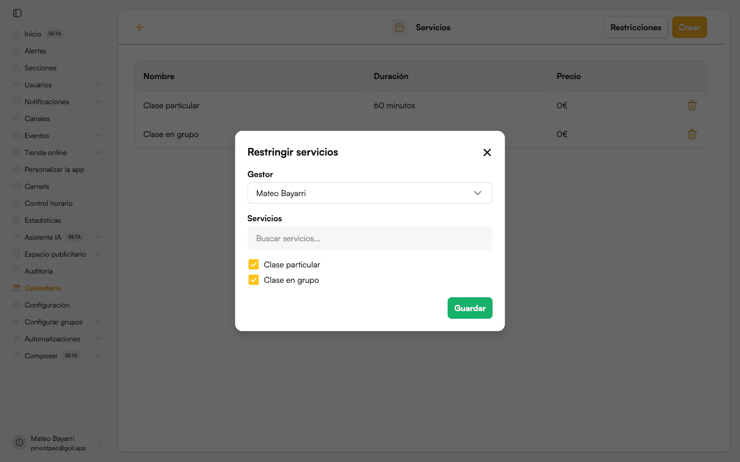 Diálogo Restringir servicios con el desplegable Gestor y la lista de servicios